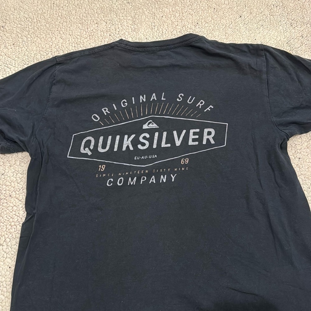 Men's Quicksilver t shirt